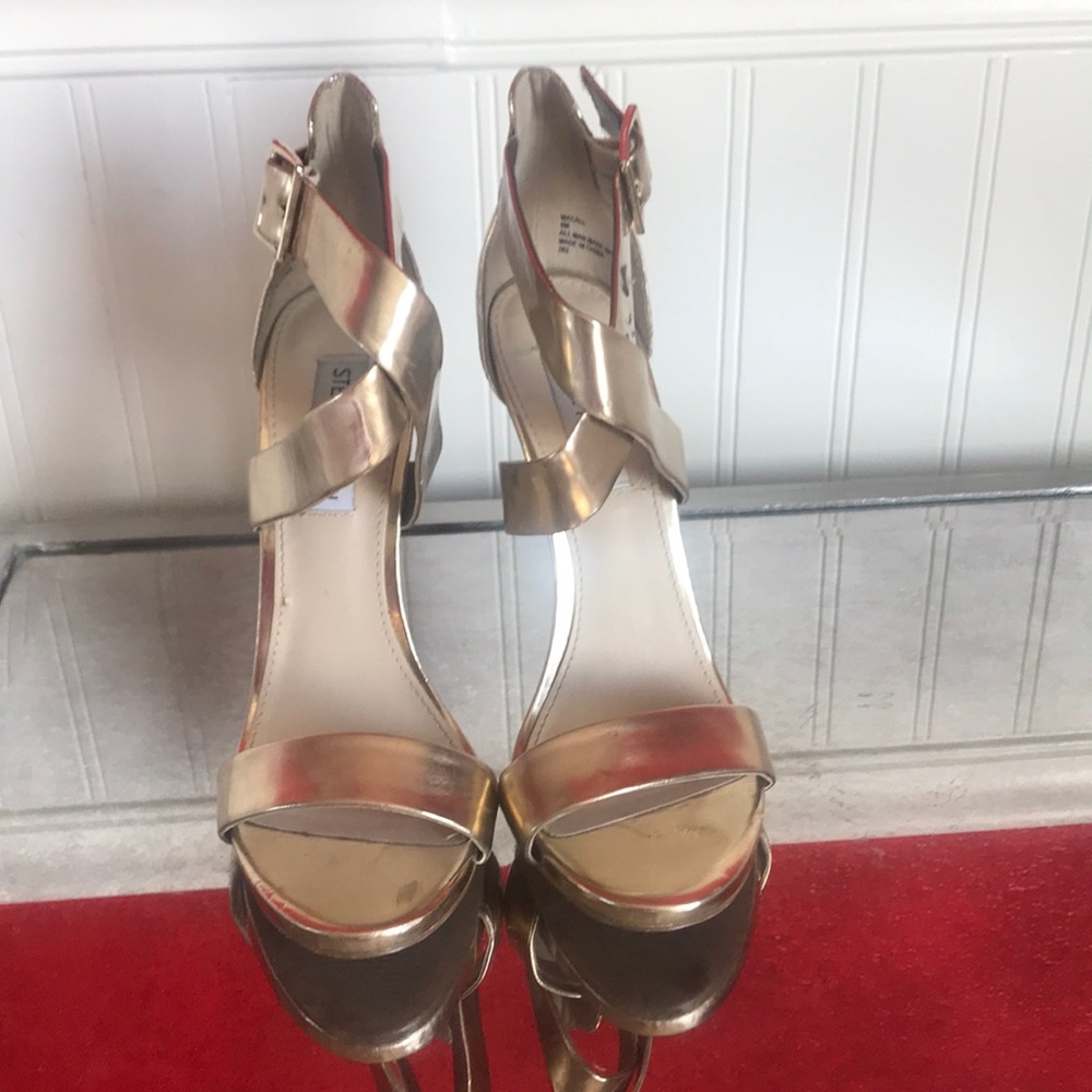 Steve Madden gold heels